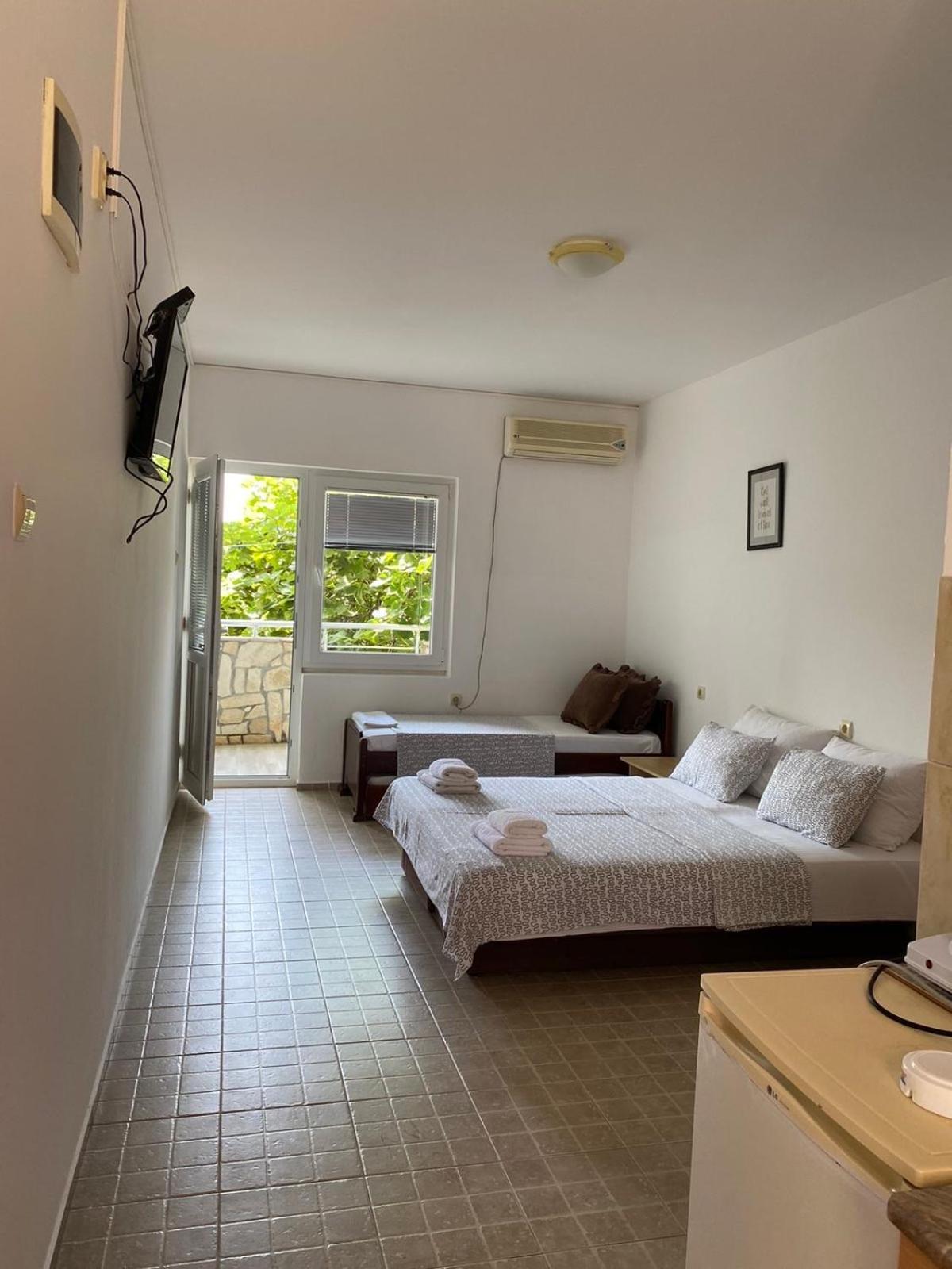 Apartments Vila Kurtagic Dobra Voda Ngoại thất bức ảnh