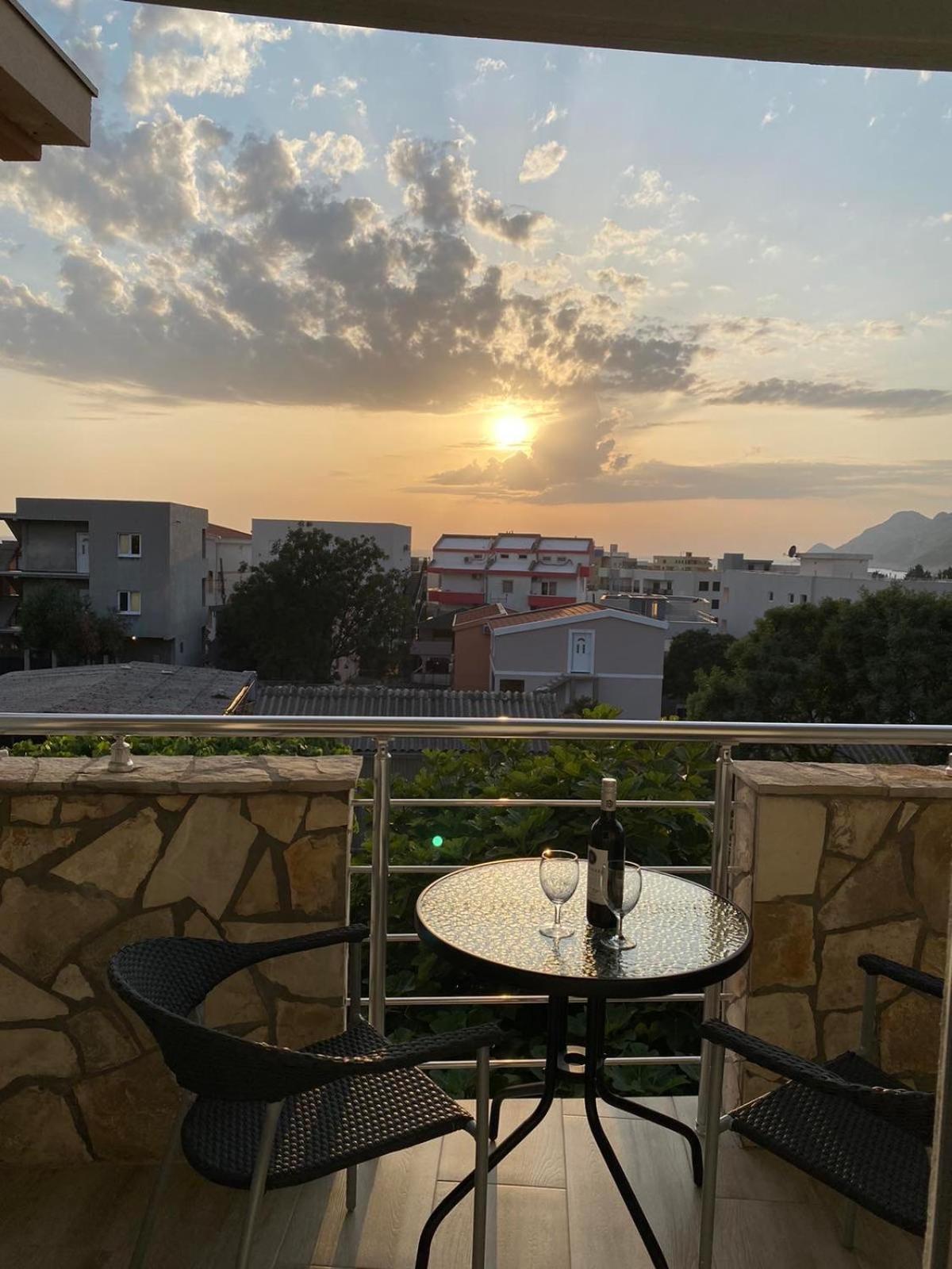Apartments Vila Kurtagic Dobra Voda Ngoại thất bức ảnh