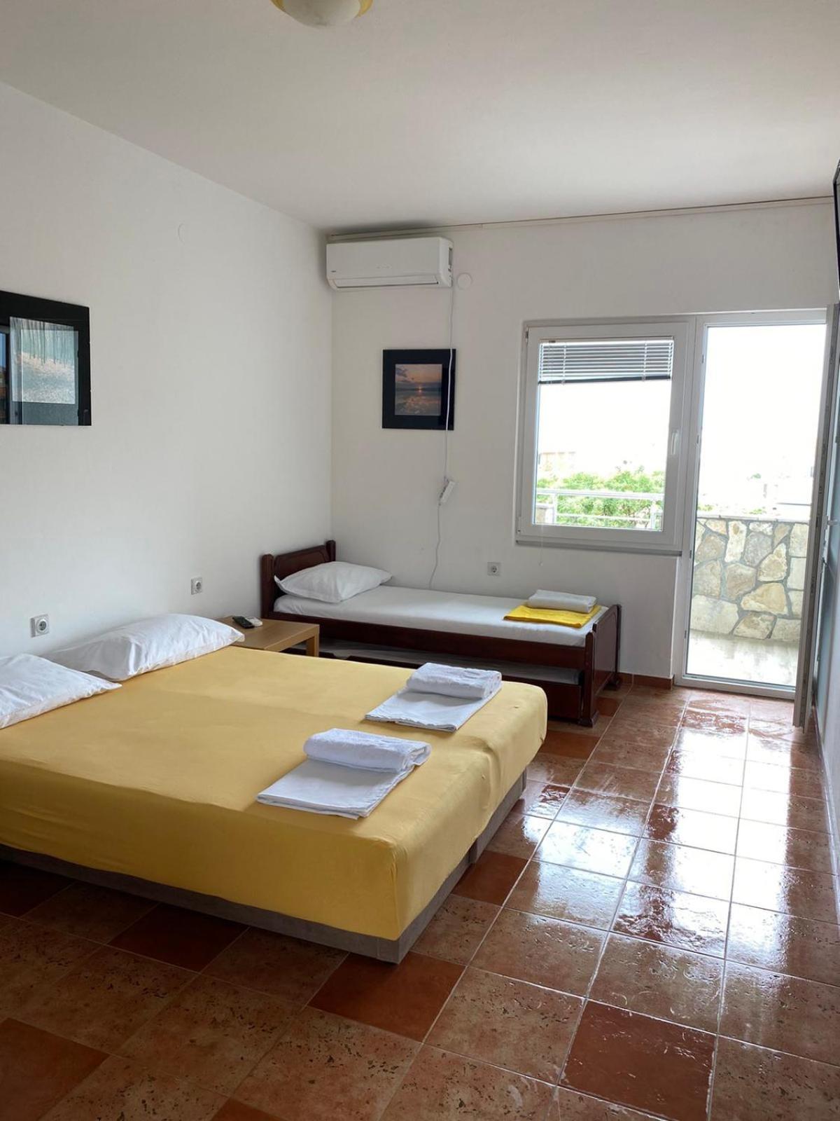 Apartments Vila Kurtagic Dobra Voda Phòng bức ảnh